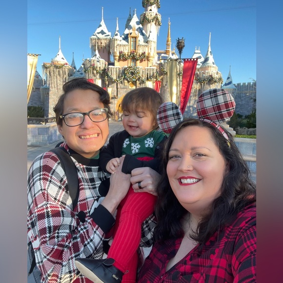 Meet your Posher, Lindsay - Picture 1 of 15